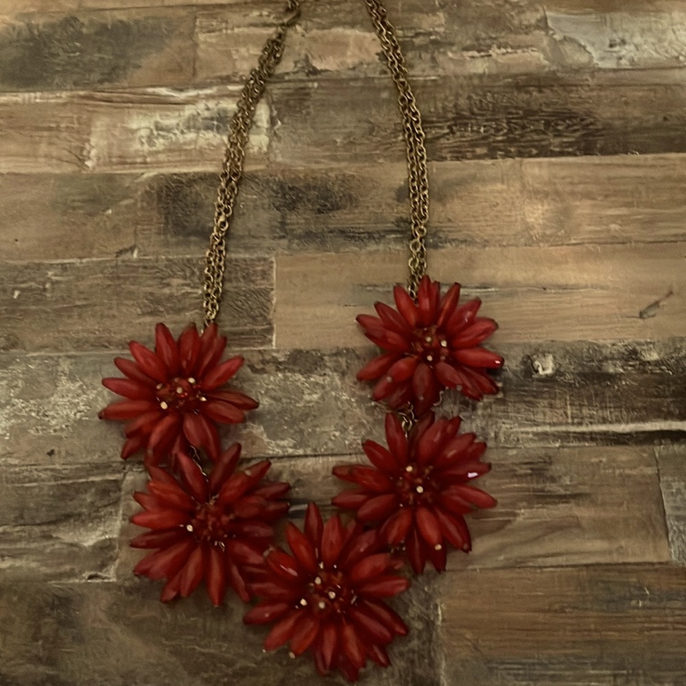 Party starburst necklace